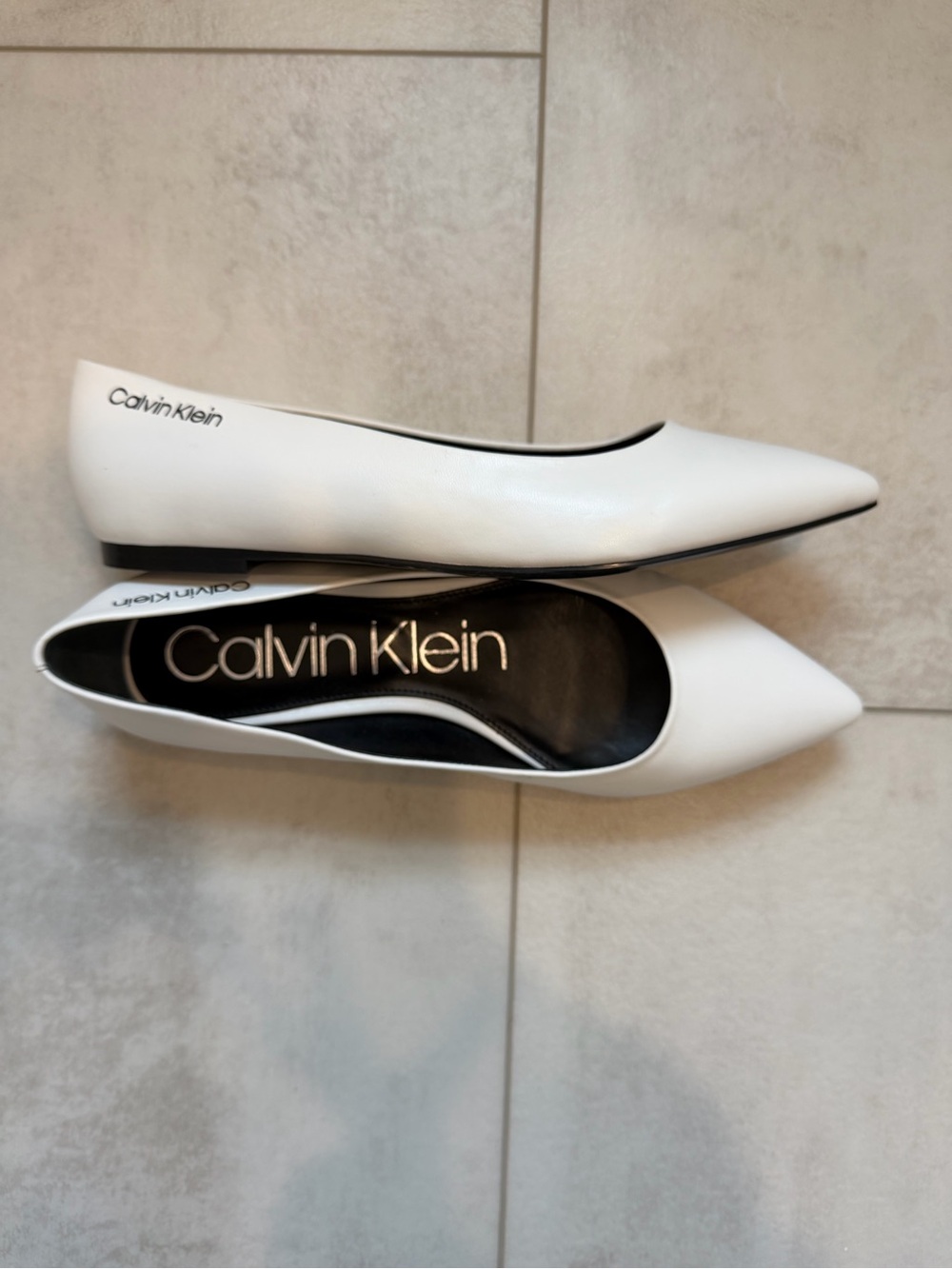Calvin Klein Women's White Pointed Toe Flats Size 7 - Picture 4 of 7